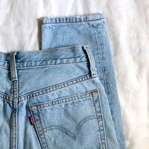 Light wash 501 skinny Levi's W25 L28•